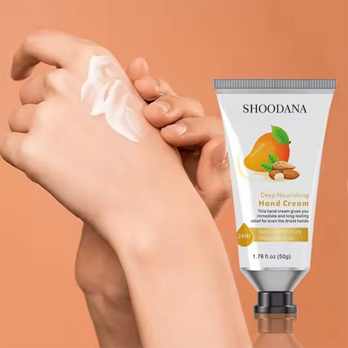 Organic Mango Almond Lightening كريم packaging